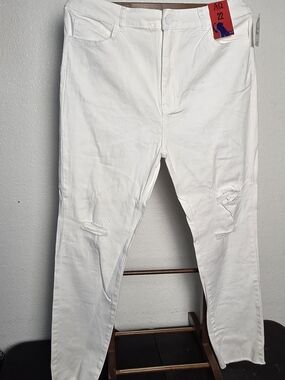 AQ/AQ White Skinny Jeans